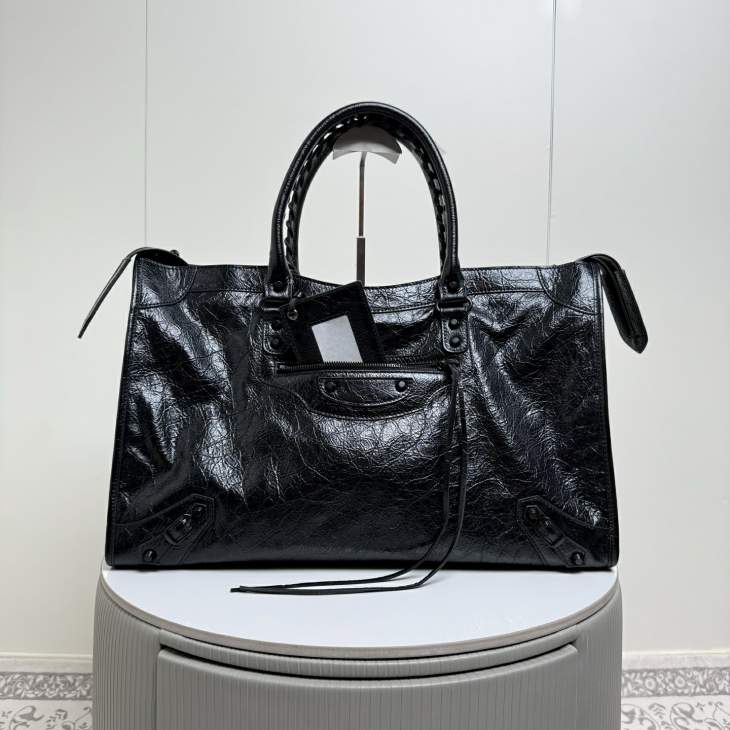 Picture of Balenciaga Handbags _SKUfw238326087fw